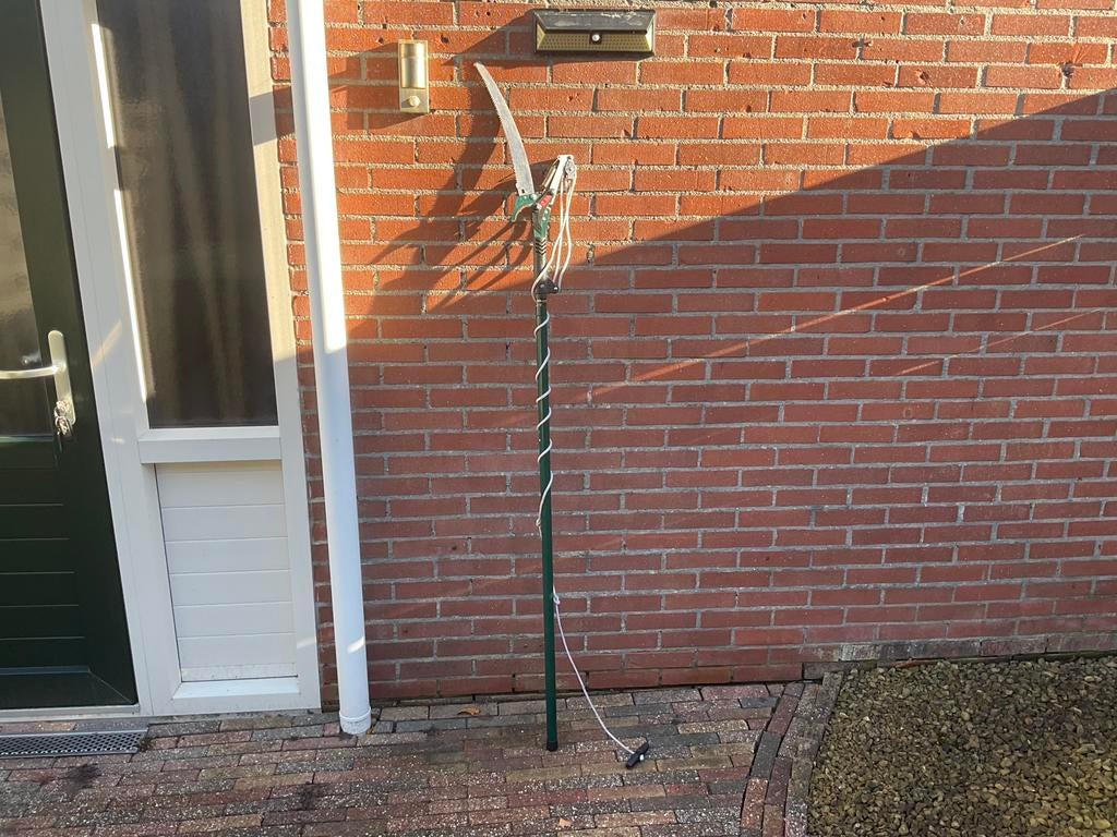 Boom snoei/zaag op steel, Ophalen, Gebruikt