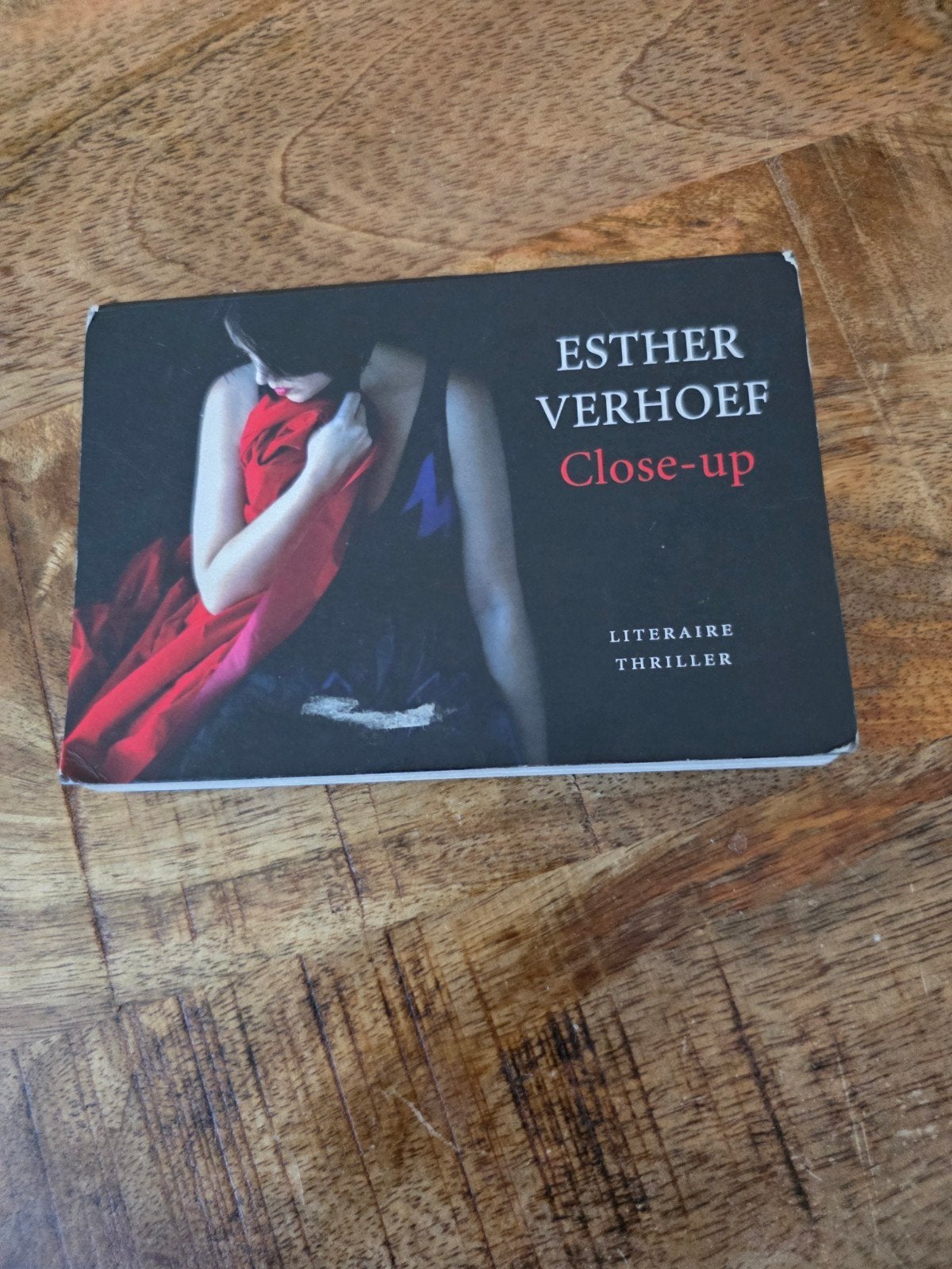 Esther Verhoef - Close-up (Dwarsligger), Ophalen of Verzenden, Gelezen, Esther Verhoef, Nederland