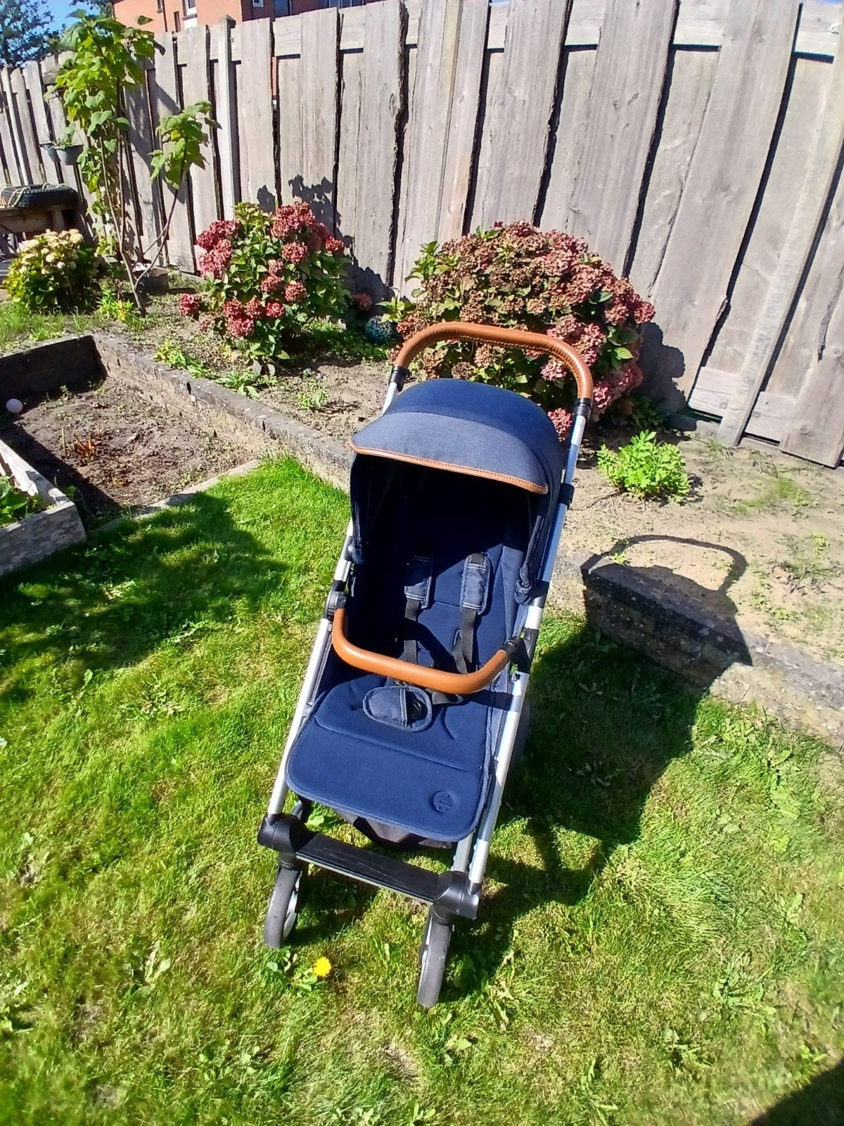 Mutsy Nexo Buggy, Kinderen en Baby's, Buggy's, Ophalen, Zo goed als nieuw, Verstelbare rugleuning