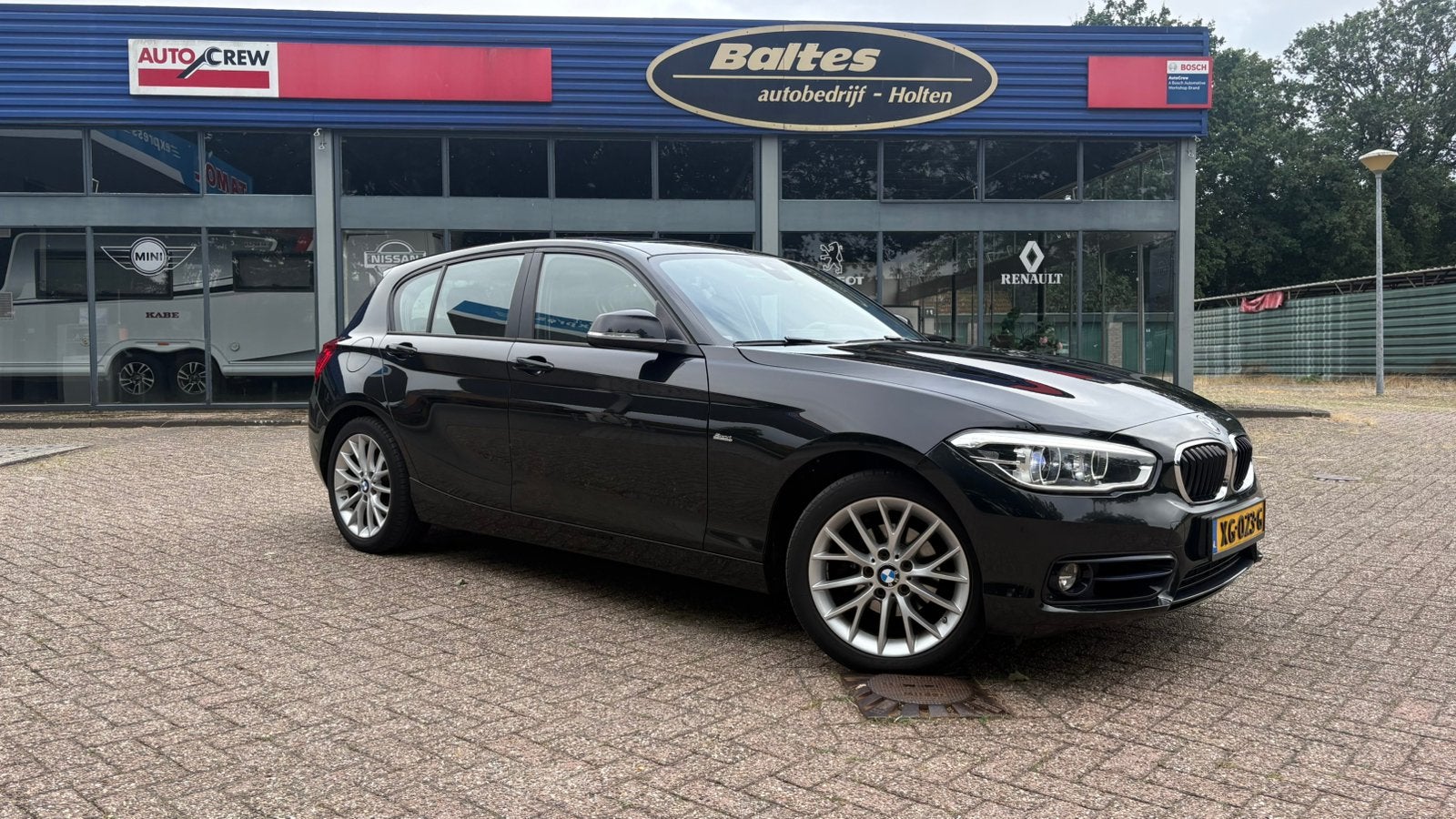 BMW 1-Serie 2.0 118D 5DR AUT 2017 Zwart, Auto's, Achterwielaandrijving, 1995 cc, Zwart, Zwart