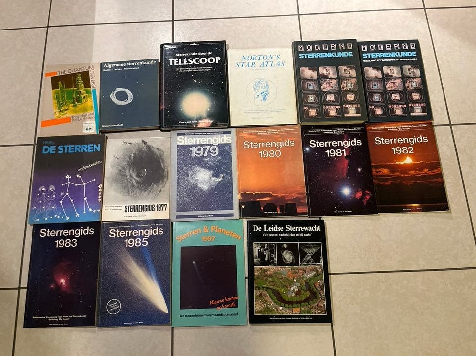 Collectie Sterrengidsen en Astronomieboeken, Ophalen of Verzenden, Gelezen, Natuurwetenschap