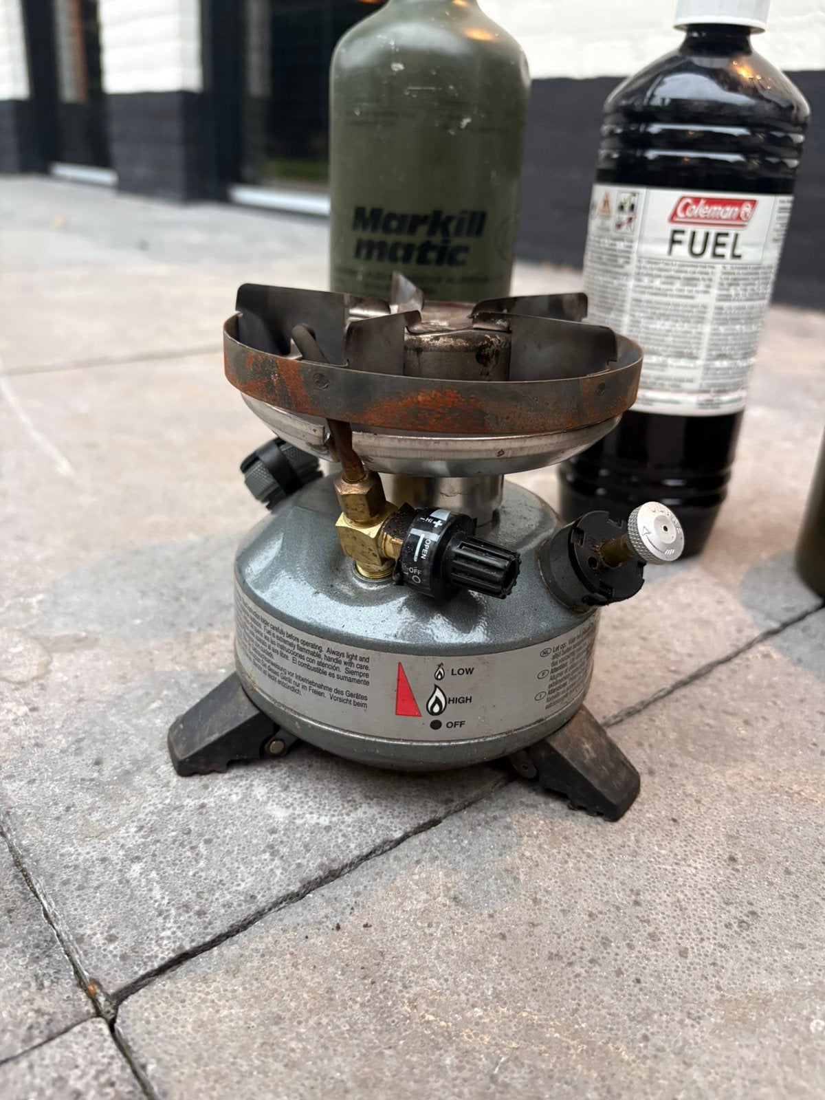 Coleman 550b benzine brander met brandstof en brandstof fles, Ophalen of Verzenden, Zo goed als nieuw