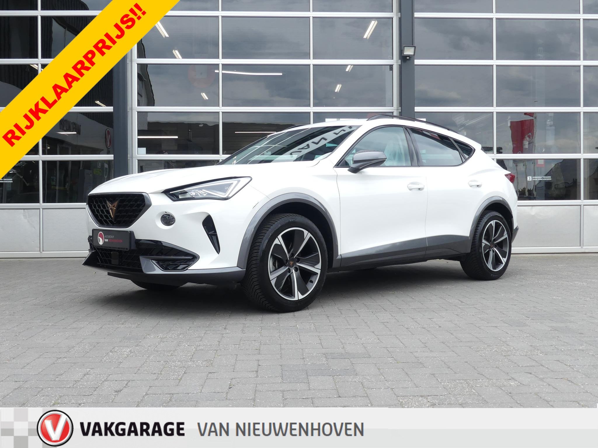 CUPRA Formentor 1.5 TSI *t/m 10de bouwjaar garantie!, Auto's, Voorwielaandrijving, 4 cilinders, Wit, Bedrijf