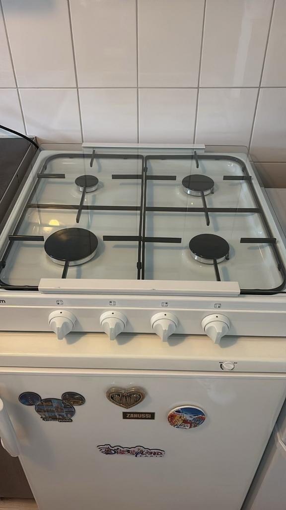 Pelgrim gasstel, Witgoed en Apparatuur, Ophalen, Minder dan 85 cm, 4 kookzones, Gas