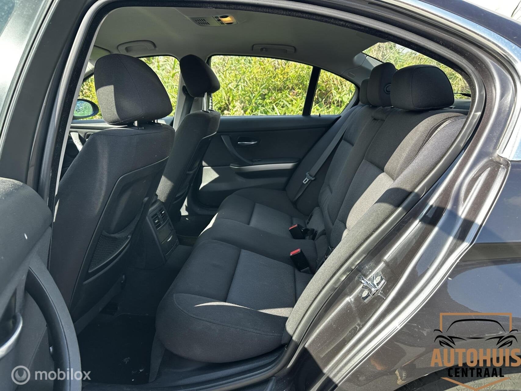 Foto 11 van BMW 3-serie 325i*MOTORSTORING*NwAPK*Airco*