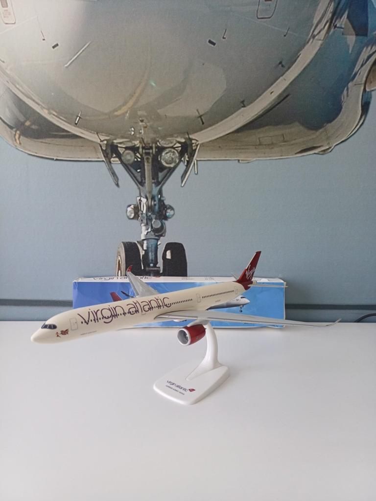 Virgin Atlantic Airbus A350-1000, Overige merken, 1:144 tot 1:200, Ophalen of Verzenden, Zo goed als nieuw