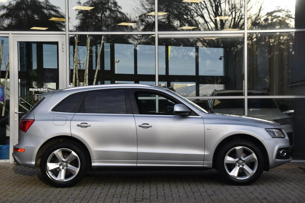 Audi Q5 2.0 TFSI quattro Pro S Line Leder Pano. dak Youngtim, Gebruikt, 4 cilinders, Handgeschakeld, Vierwielaandrijving
