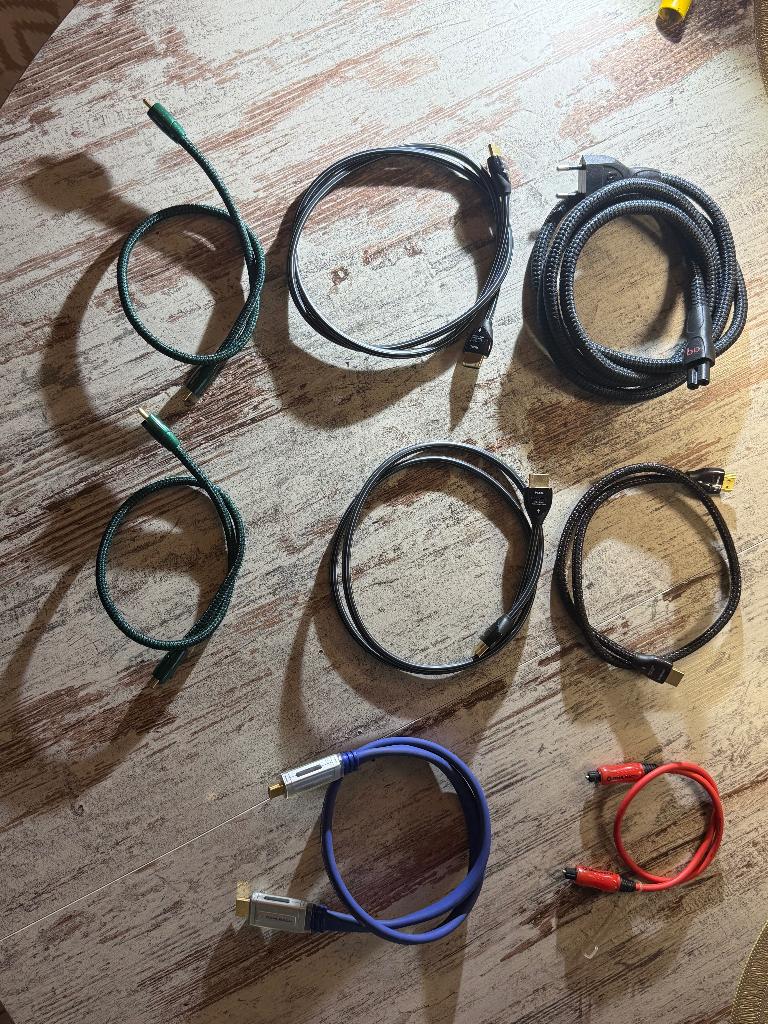 High-End HDMI Kabels Audioquest / Ölbach, Ophalen of Verzenden, Zo goed als nieuw, 2 tot 5 meter, HDMI-kabel