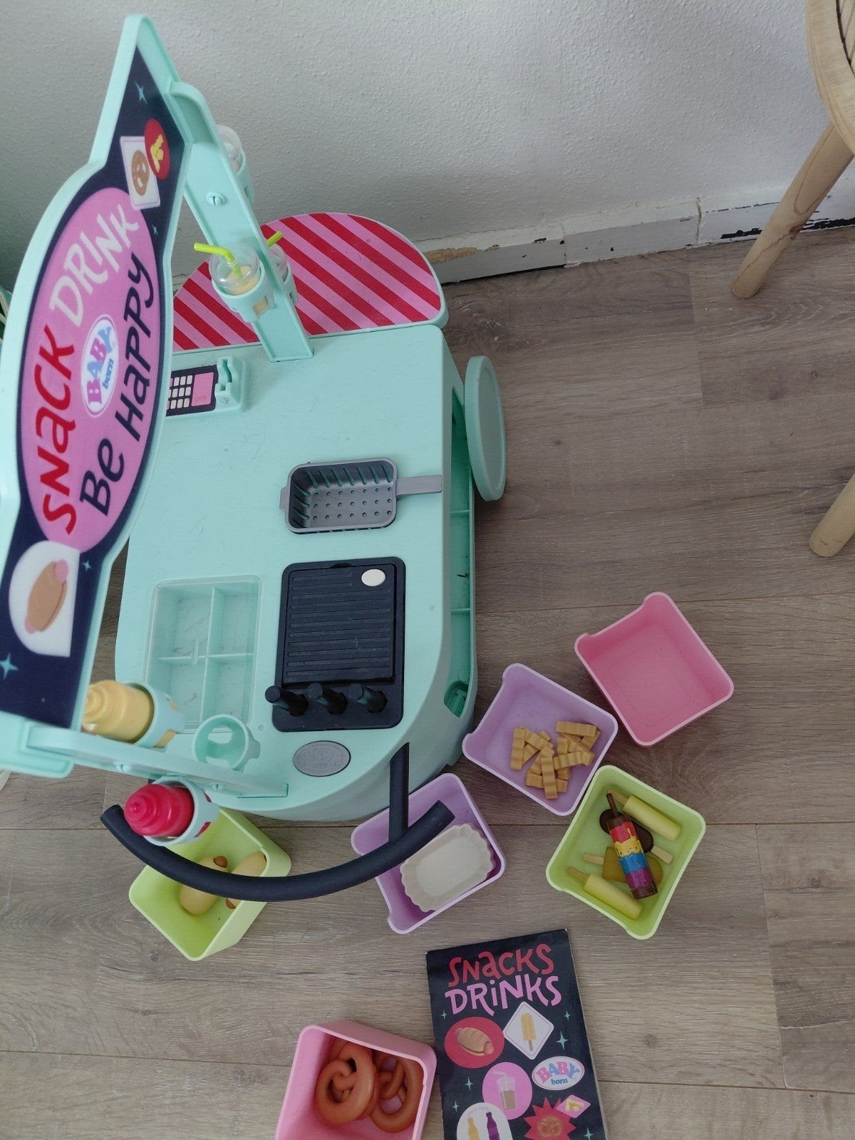 baby born speelgoed snackkar en huisje met figuurtjes, Kinderen en Baby's, Ophalen, Zo goed als nieuw, Jongen of Meisje