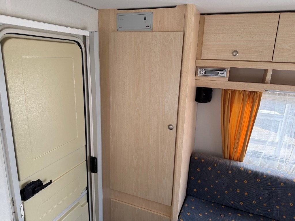 Foto 11 van KIP Starline 44 TTR ’02 (Vastbed, Treinzit)