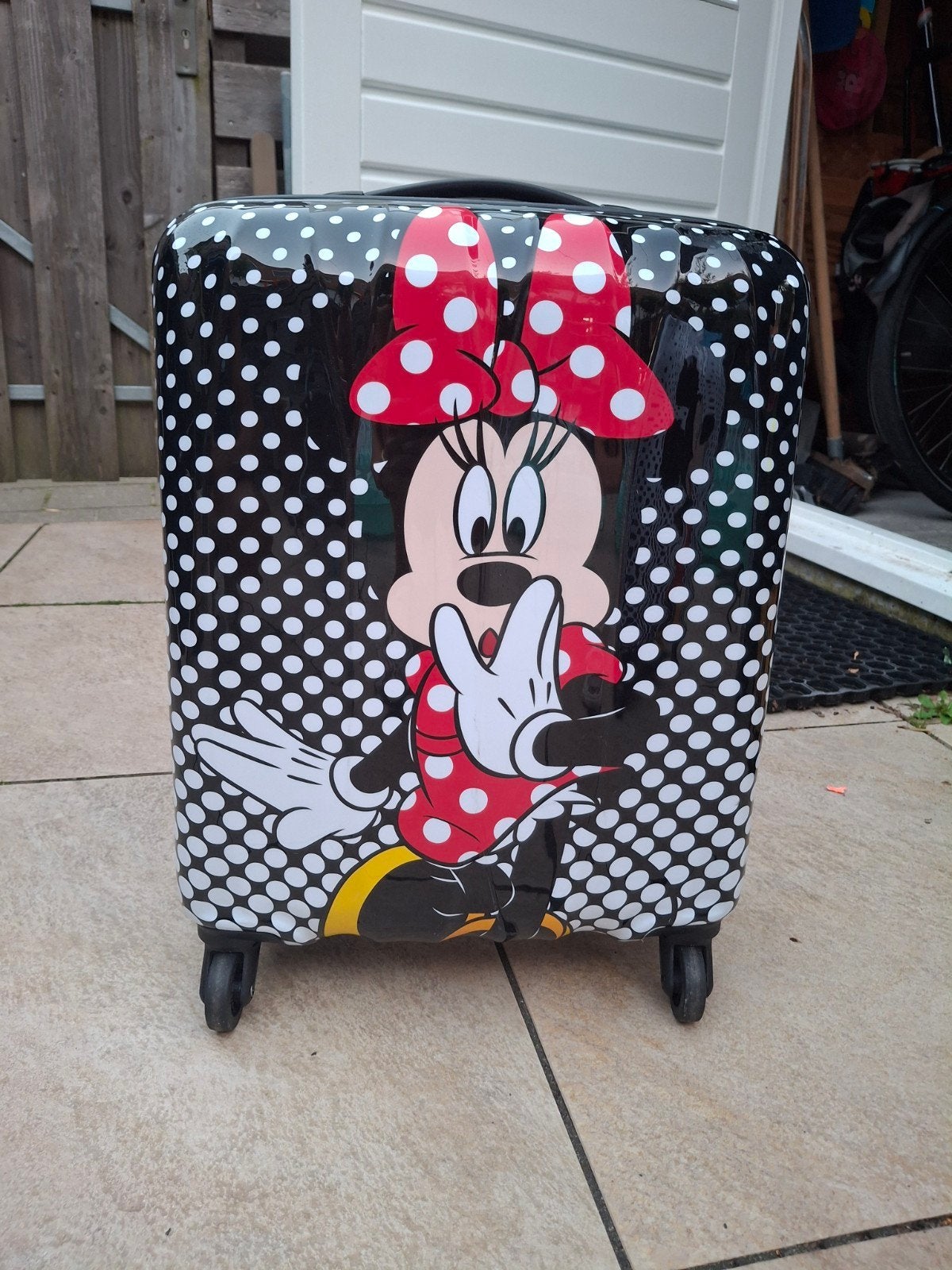 Minnie Mouse koffer - zo goed als nieuw, Wieltjes, 50 tot 60 cm, Hard kunststof, Ophalen of Verzenden