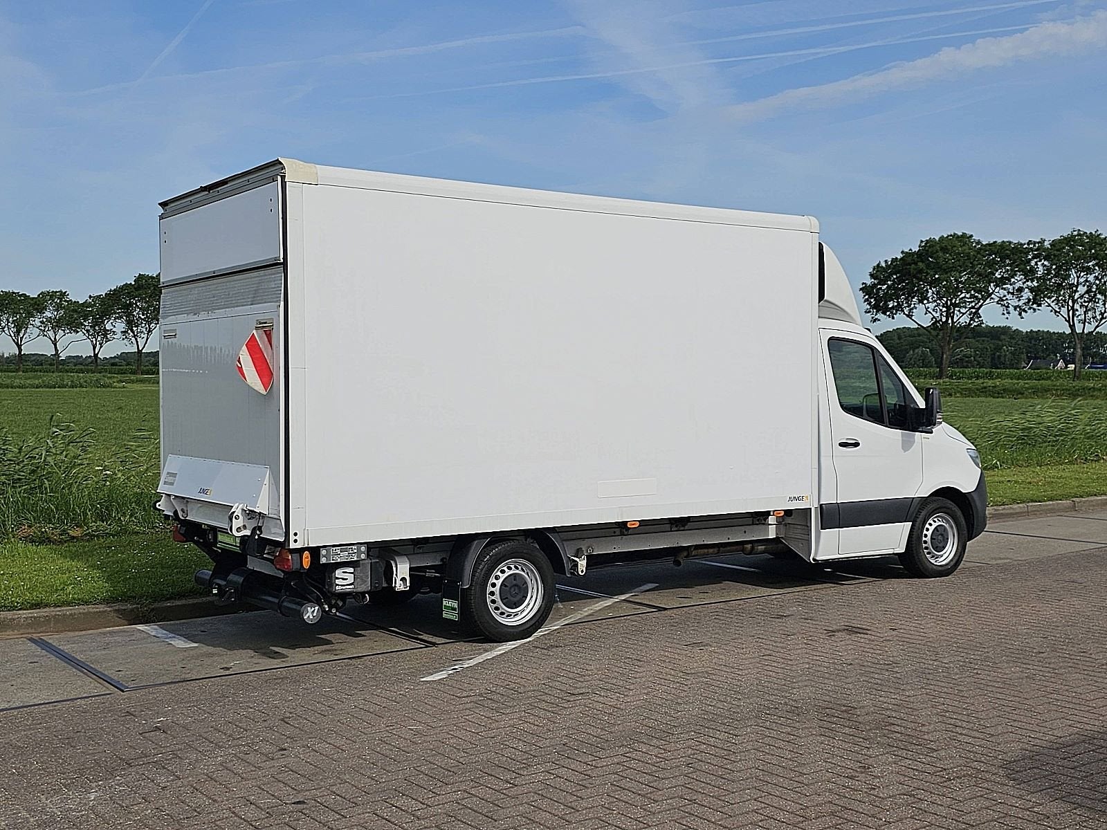 MERCEDES-BENZ SPRINTER 316 bakwagen laadklep !, Euro 6, Bedrijf, Te koop, 3 stoelen
