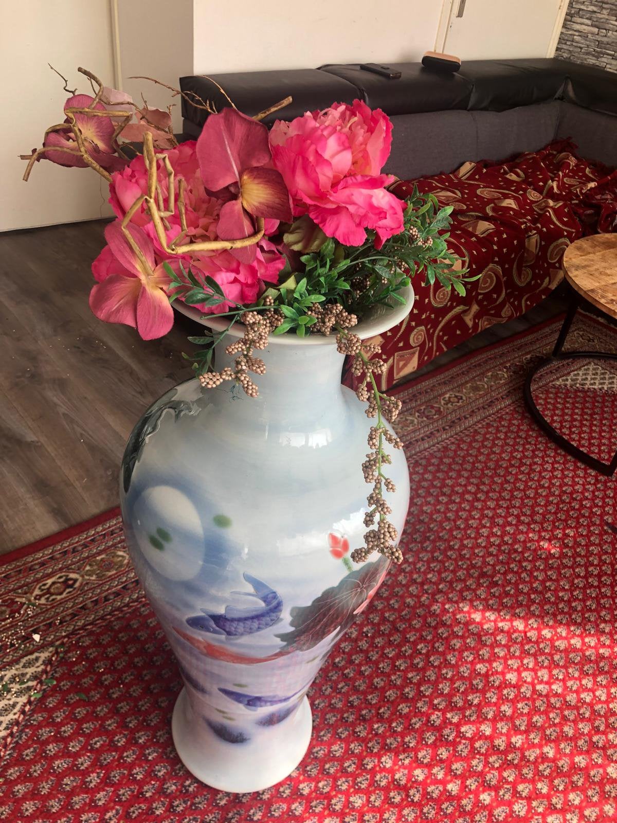 Grote Oosterse vloervaas XL – 120 cm – Koi & Lotus, Huis en Inrichting, Ophalen, Zo goed als nieuw, Roze