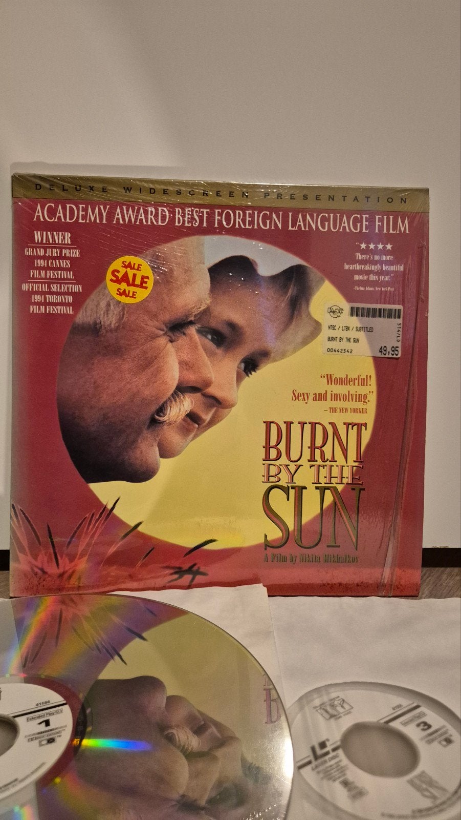 Burnt by the Sun Laserdisc, 1990 - 1999, Ophalen of Verzenden, Zo goed als nieuw, 12 inch