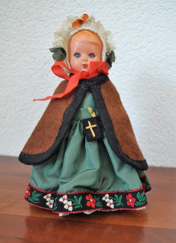 Oud Deens Popje Bornholm Church Pop Vilt 16 cm, Ophalen of Verzenden, Gebruikt, Pop