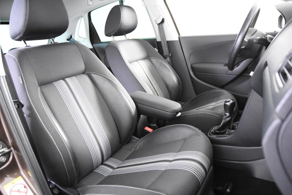 Volkswagen Polo 1.2 TSI Comfortline *Stoelverwarming*Led*, Auto's, Volkswagen, Voorwielaandrijving, Euro 5, Zwart, 4 cilinders