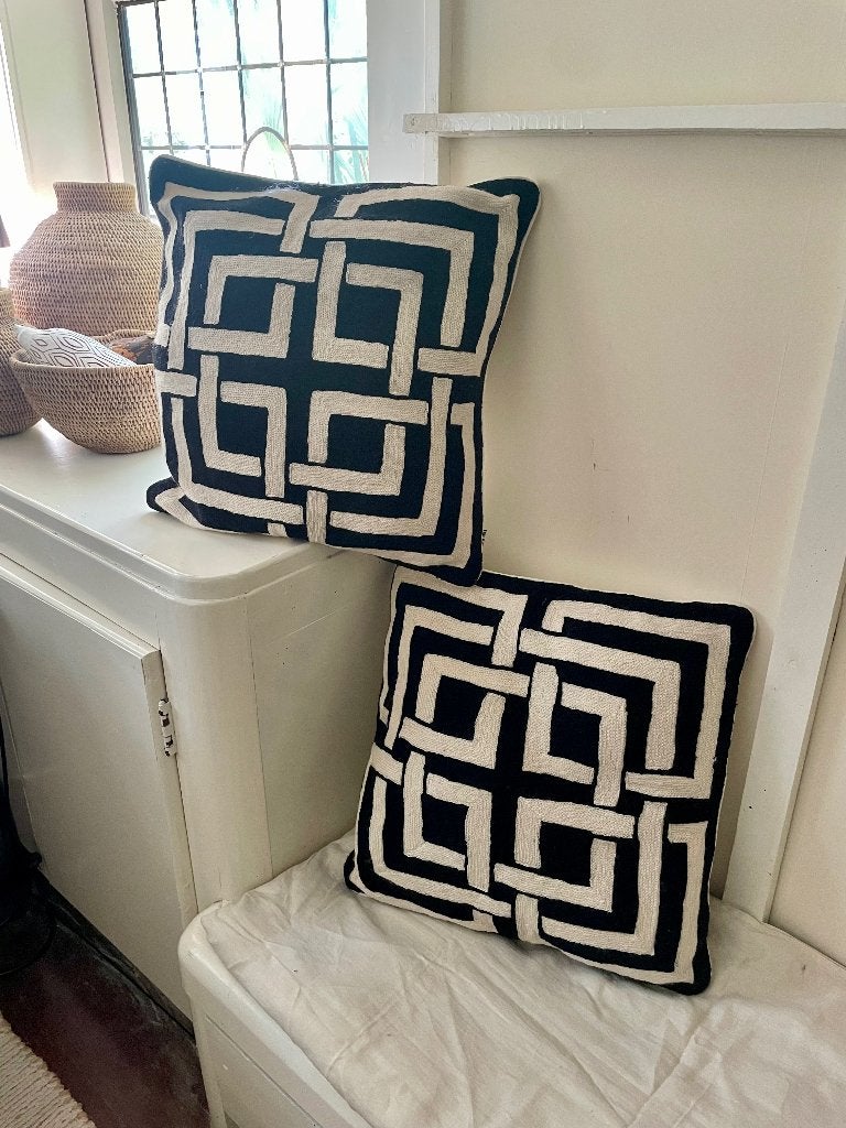 Twee Eichholtz kussens Blakes, Huis en Inrichting, Woonaccessoires | Kussens, Overige merken, Zwart, Vierkant, Ophalen of Verzenden