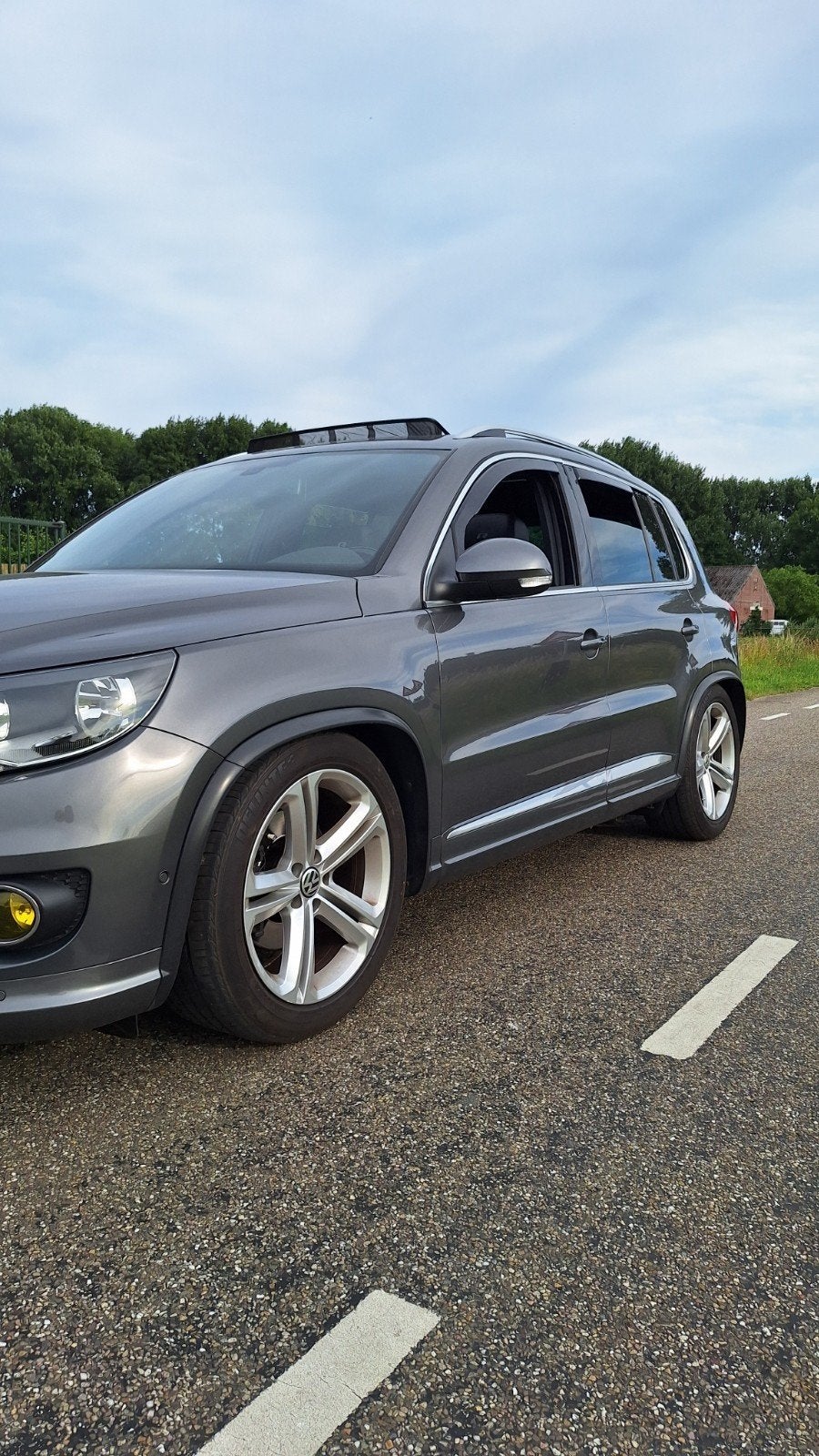 Volkswagen Tiguan R line 1.4 tsi 2013 Grijs, Voorwielaandrijving, 15 km/l, Zwart, 4 cilinders