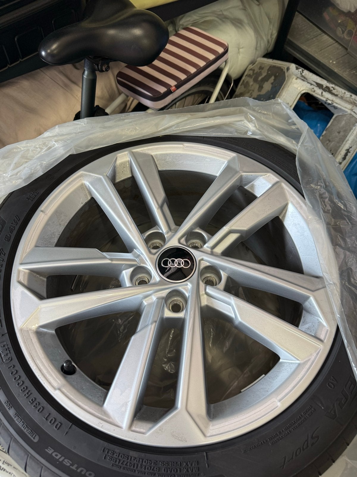 Audi 17 inch velgen met zomerbanden 225/45R17, Banden en Velgen, Nieuw, 17 inch, Ophalen of Verzenden