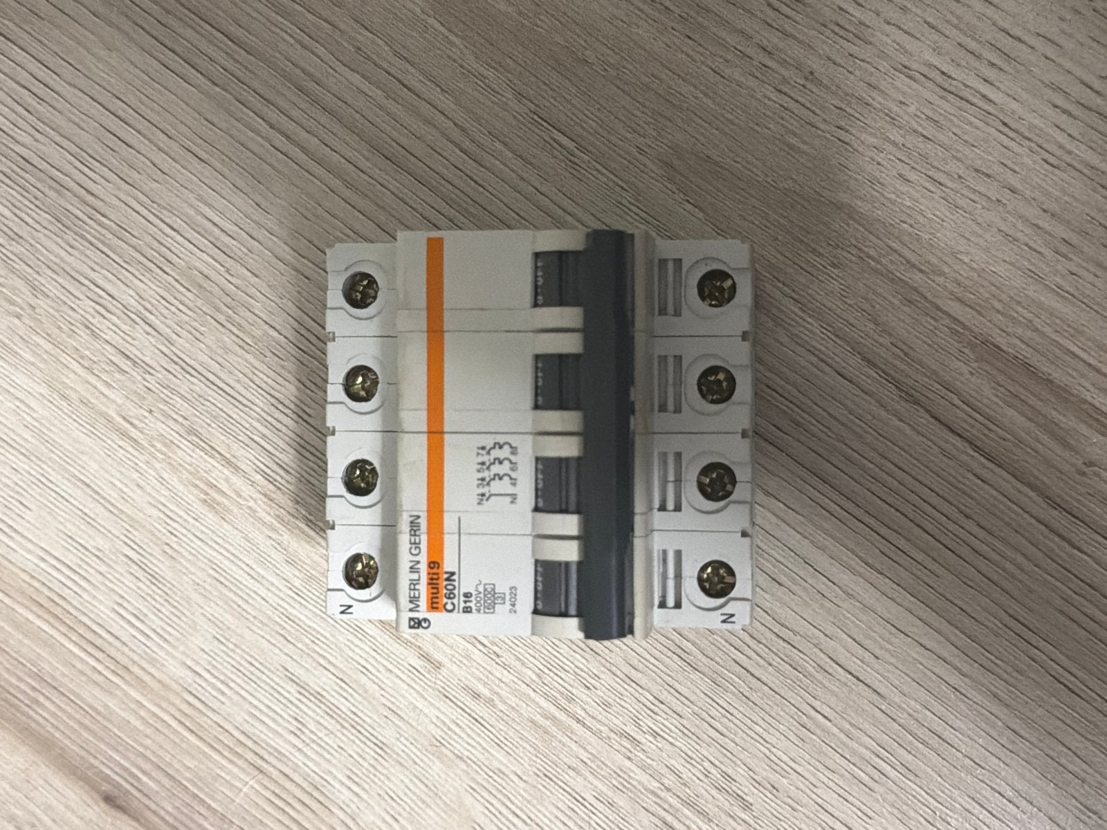 Merlin Gerin Multi9 C60N B16 Installatieautomaat, Doe-het-zelf en Verbouw, Ophalen of Verzenden, Gebruikt, Schneider Electric