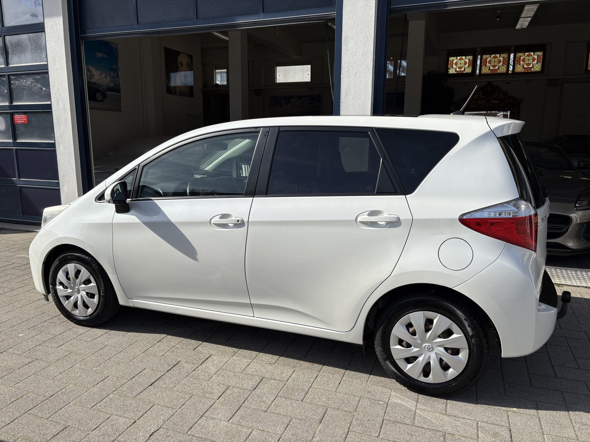 Toyota Verso-S 1.3 VVT-i Aspiration PANORAMA/CAMERA, Voorwielaandrijving, Euro 5, 101 pk, Gebruikt