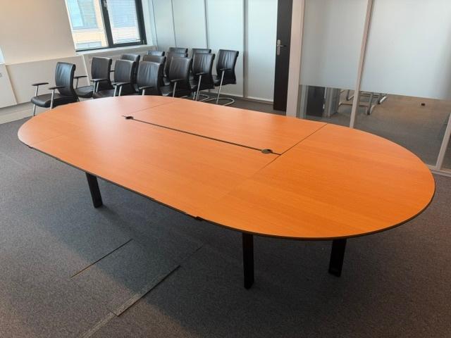 Ahrend Mehes Vergadertafel / tafel 325x160xH74 cm, 1 stuk, Gebruikt, Zwart, Ophalen of Verzenden, Bureaustoel