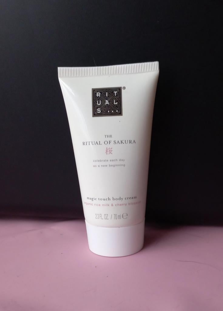 Rituals The Ritual of Sakura Magic Touch Body Cream 70ml, Ophalen of Verzenden, Nieuw, Bodylotion, Crème of Olie
