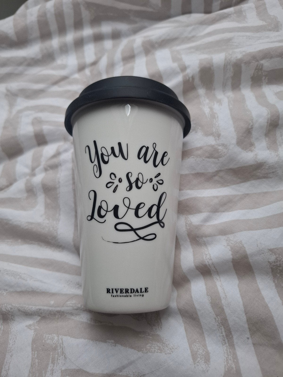 nieuw! Riverdale To Go Beker - You Are So Loved - 12cm, Overige typen, Nieuw, Ophalen of Verzenden, Steen/keramiek