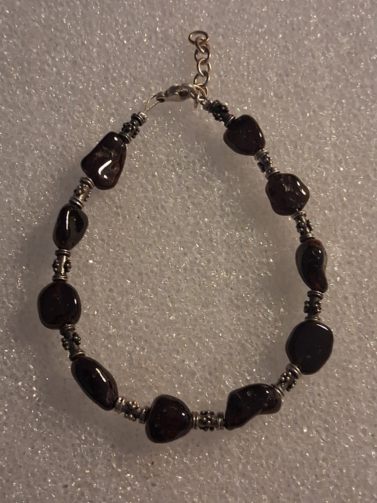 Armband met Granaat steen en zilver tussenstukjes, Ophalen of Verzenden, Rood, Overige materialen