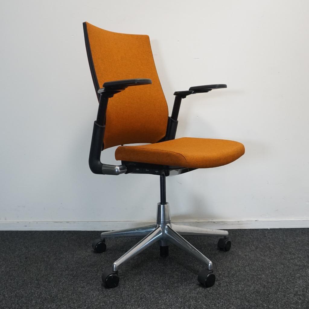 Ahrend 2020 Extra Verta bureaustoel Oranje/ Zwart Hoge Rug, Gebruikt, -, -, Oranje