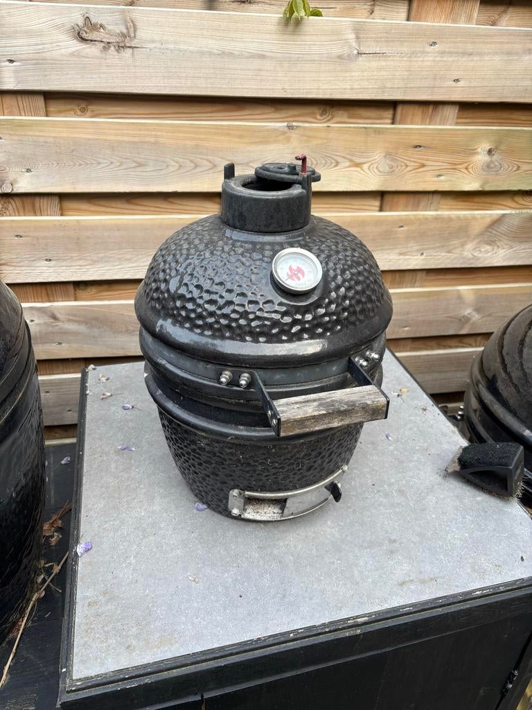 Kleine Kamado BBQ - Vilt vernieuwd, werkt perfect, Ophalen, Gebruikt
