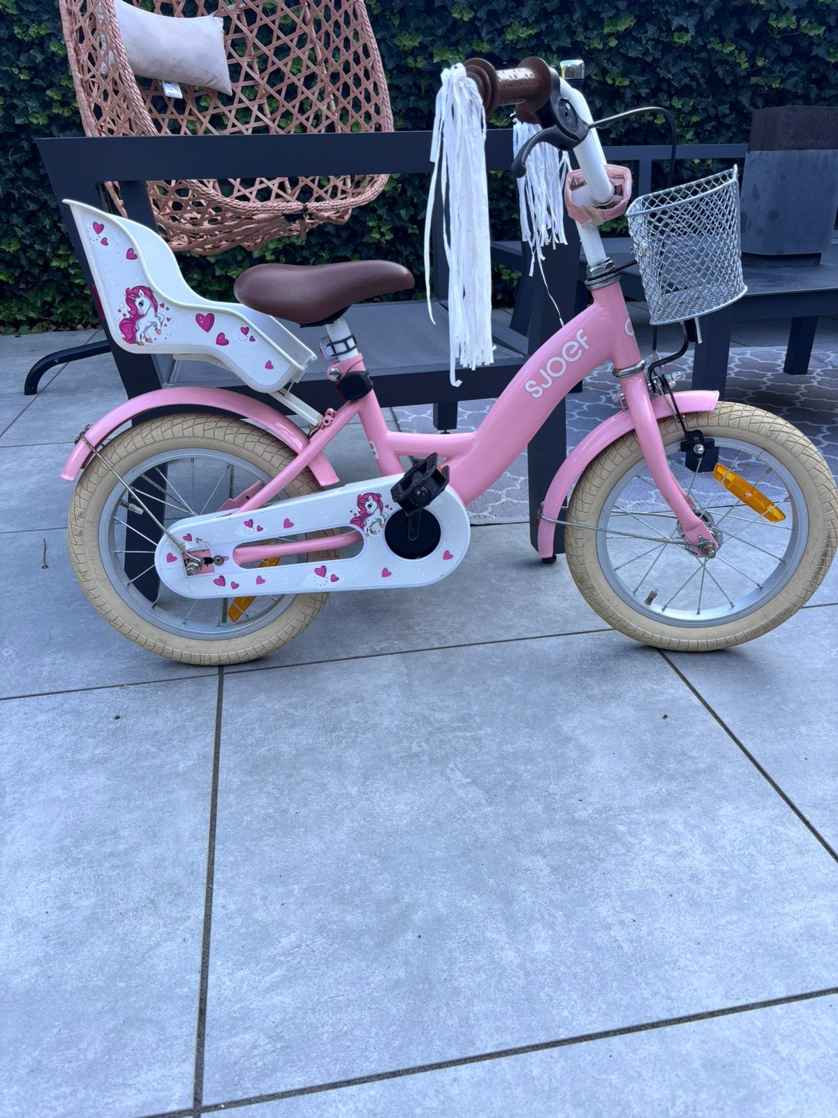 SJOEF Dolly meisjesfiets 14 inch – roze + zijwieltjes, Fietsen en Brommers, Fietsen | Kinderfietsjes, Ophalen, Terugtraprem, Zijwieltjes