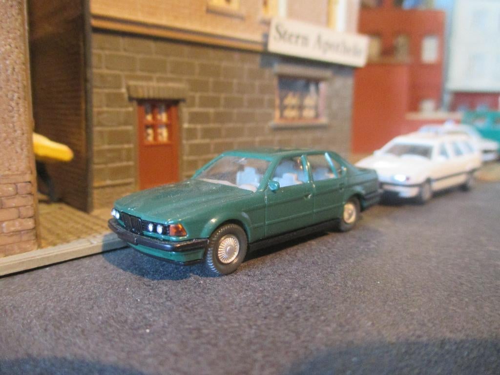 BMW E32 7-Serie 750i - Wiking groen, Ophalen of Verzenden, Zo goed als nieuw, Auto, Wiking