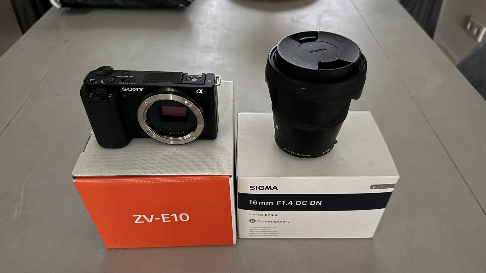 Foto 4 van Sony ZV-E10 + Sigma 16mm lens