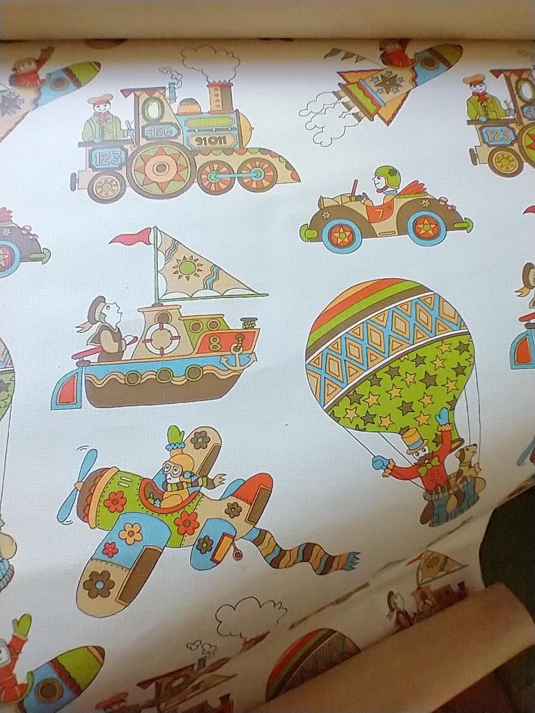 Vintage Behang Kinderkamer - 1 rol en 2 halve rollen, Ophalen of Verzenden, Minder dan 10 m², Geel, Vintage, Speels, Kinderkamer, Retro