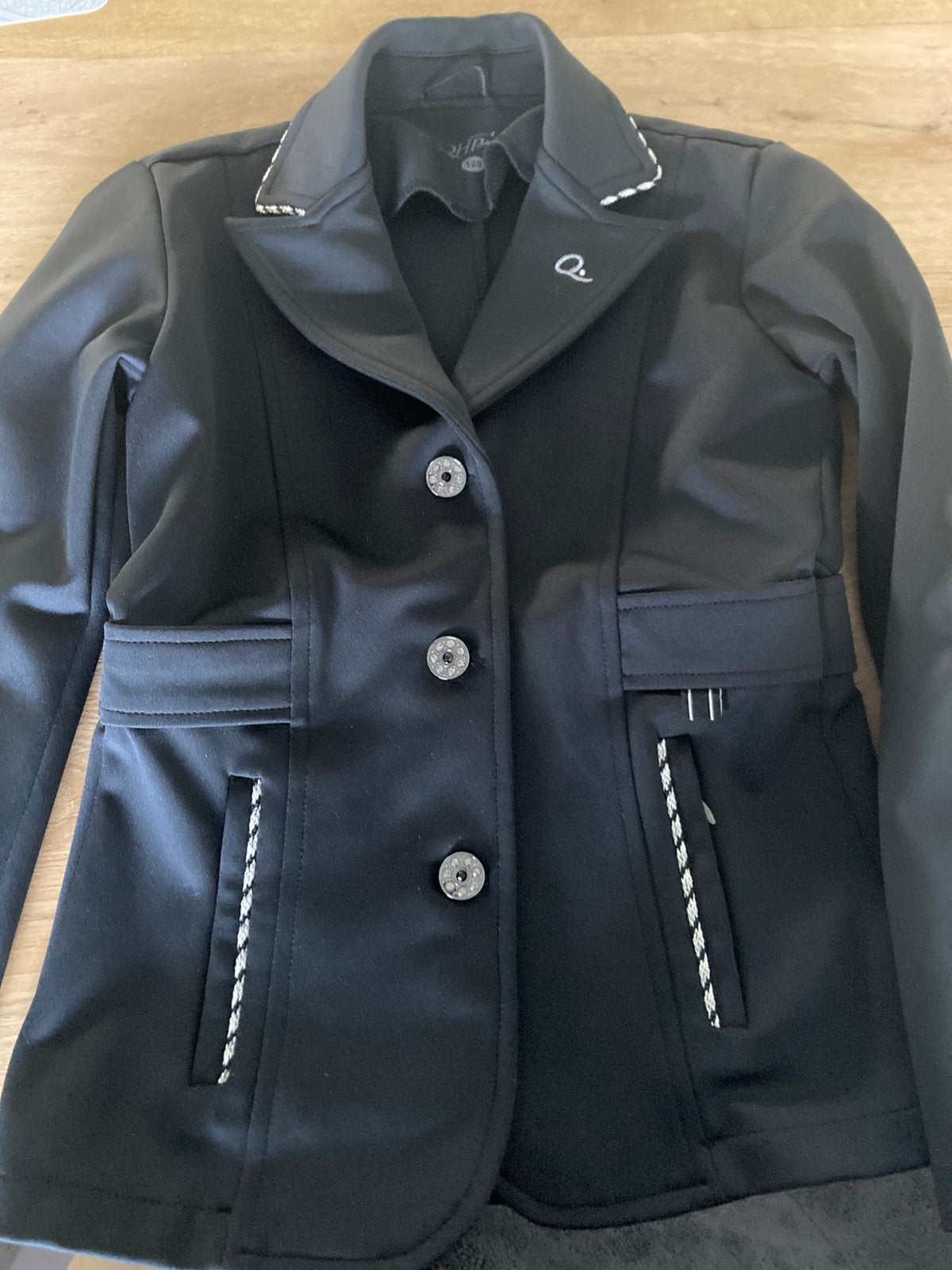 Wedstrijdjasje QHP, maat 128, Dieren en Toebehoren, Paardrijkleding, Ophalen, Gebruikt, Kinderen, Dressuur