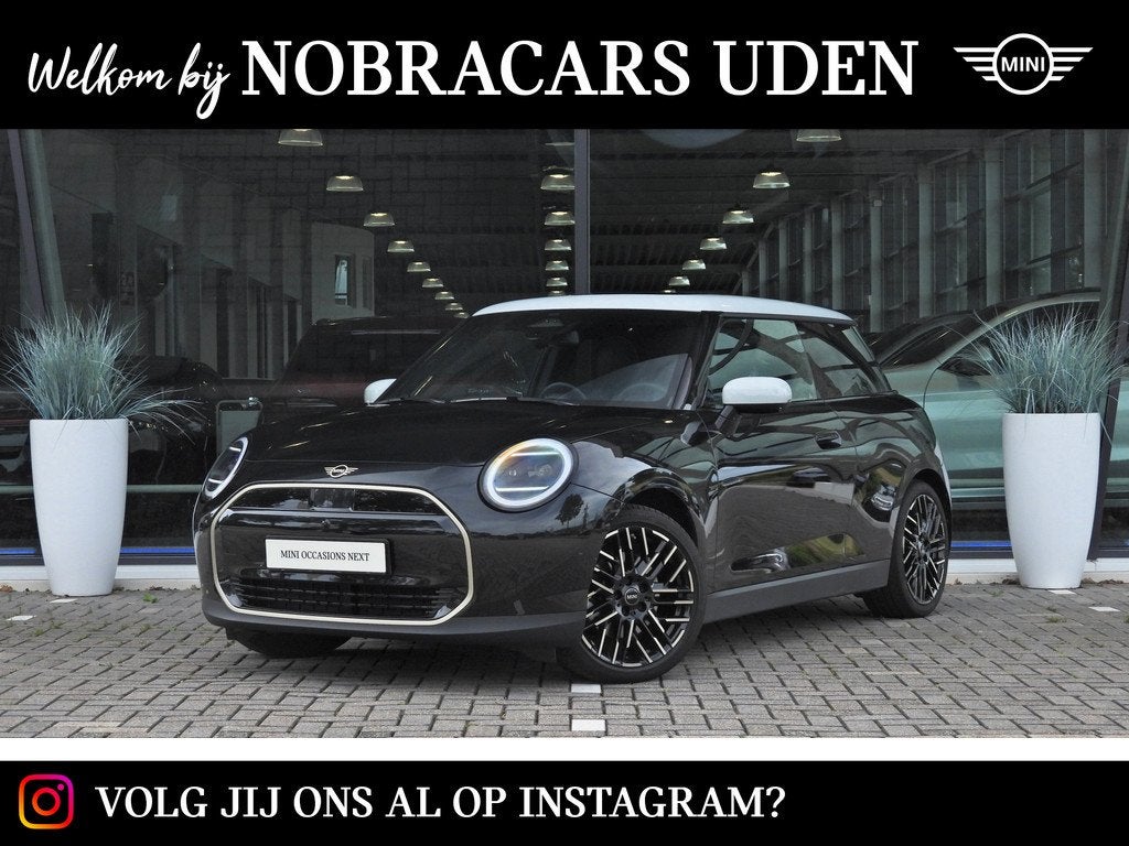 MINI Hatchback Cooper E / Favoured / Pakket L / 18" Night Fl, Auto's, Mini, Bedrijf, Te koop, Cooper, Alarm, Digitale radio-ontvangst