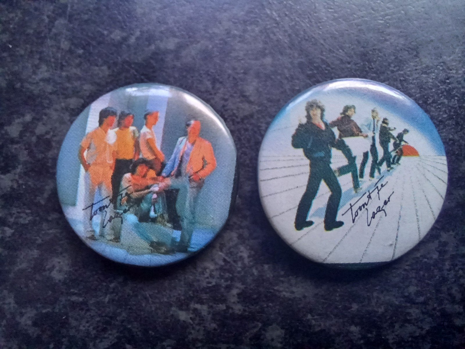 2x Button van Toontje Lager, Ophalen, Gebruikt, Overige onderwerpen, Button