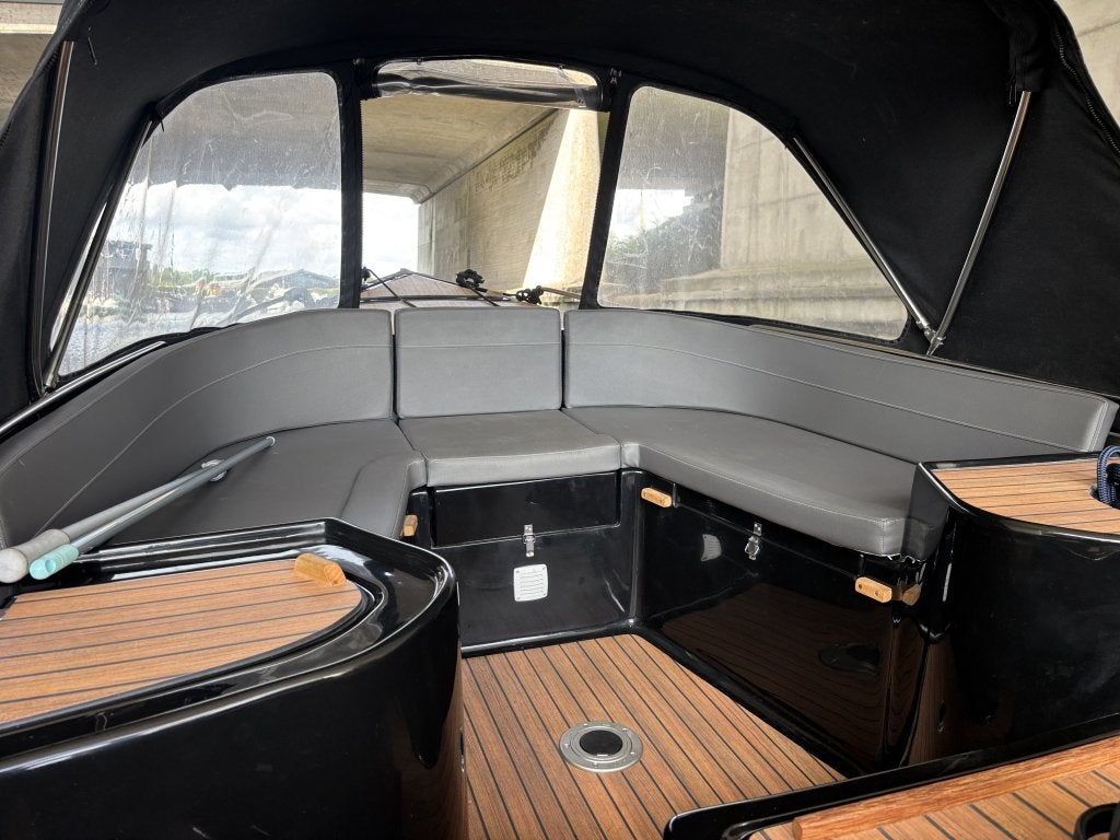 Foto 8 van Tender 7.10m 2022 20PK motor weinig mee gevaren