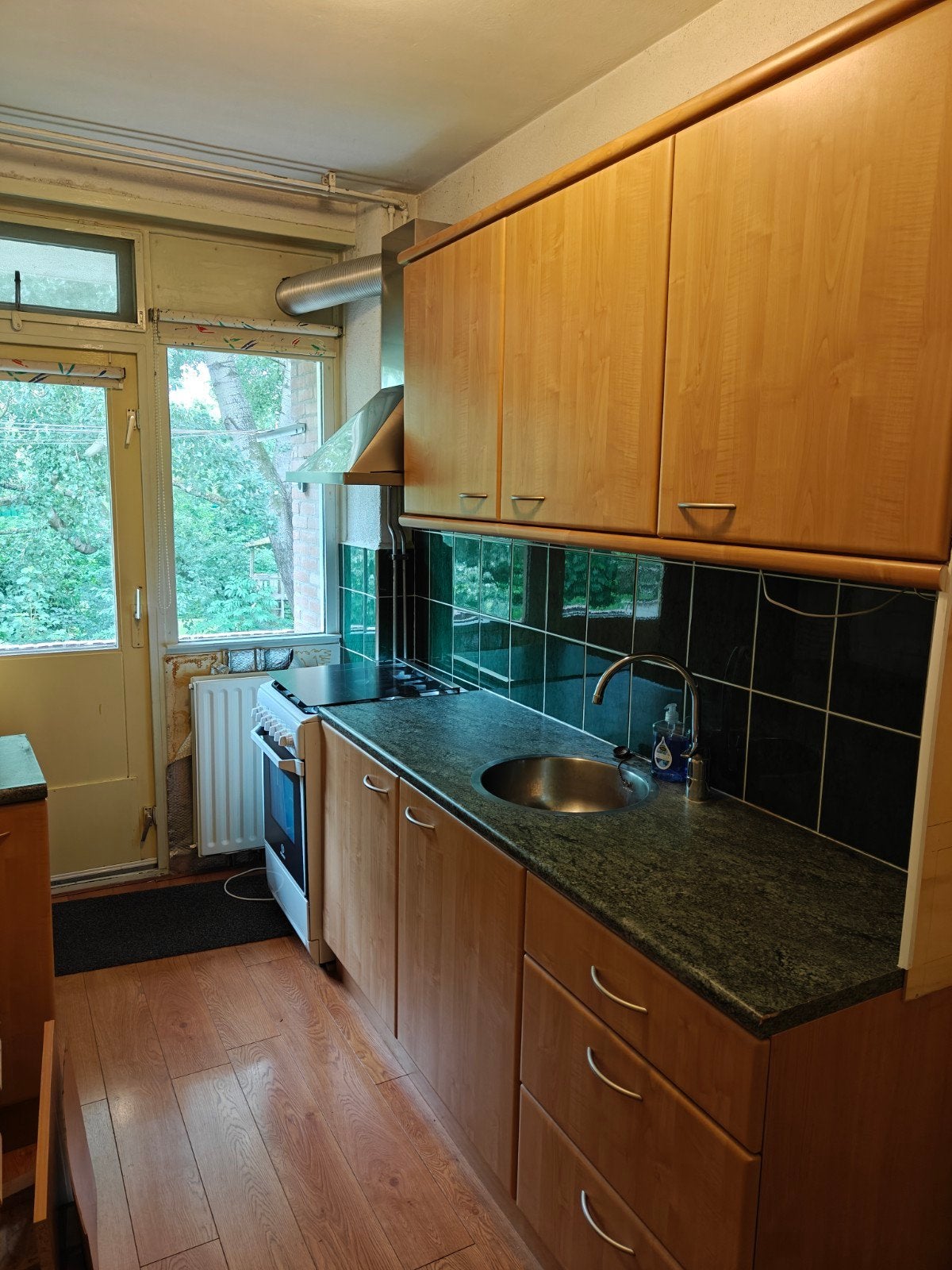 Gratis nette keuken, Huis en Inrichting, Keuken | Complete keukens, Ophalen, Gebruikt, Bruin, Enkelwandige keuken
