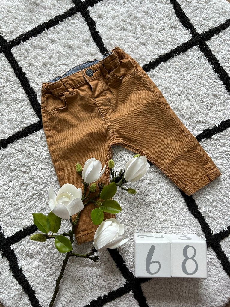 Heel goed bruin H&M spijkerbroek jeans broek 68 baby elastis, Broekje, Jongetje of Meisje, H&M, Ophalen of Verzenden
