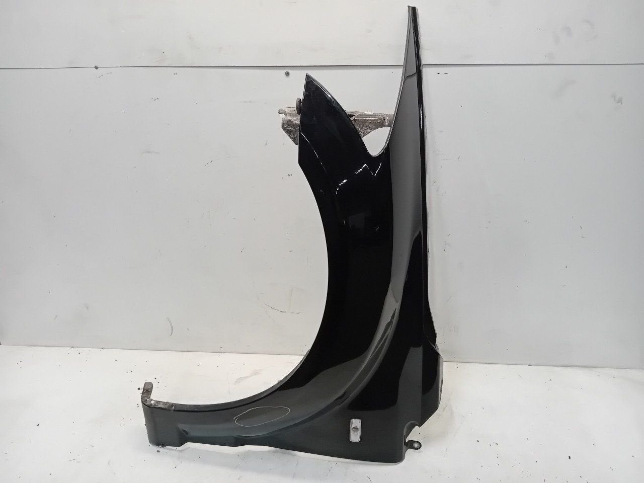 Spatbord links voor Dodge Caliber, Onderdelen@venauto.nl, Van der Ven Autorecycling B.V., Gebruikt, Ettenseweg 76, 4706 PB Roosendaal, The Netherlands