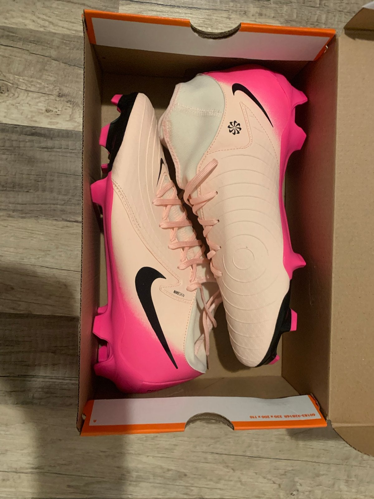 Nieuwe Nike Phantom Luna voetbalschoenen maat 43 met doos, Ophalen of Verzenden, Nieuw, Schoenen