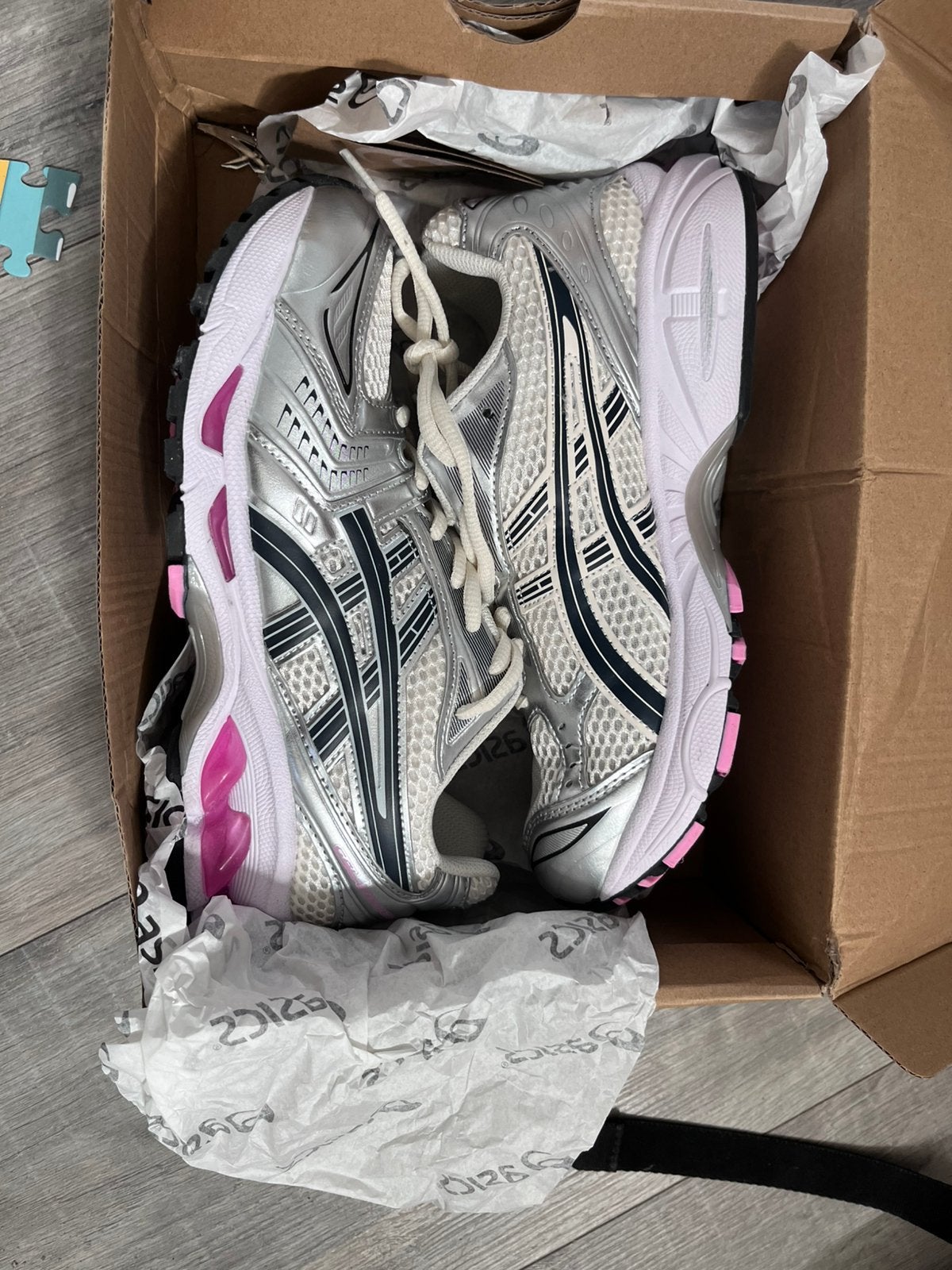 Asics kayano 14 sweet pink shoes, Kleding | Heren, Ophalen of Verzenden, Zo goed als nieuw, Wit