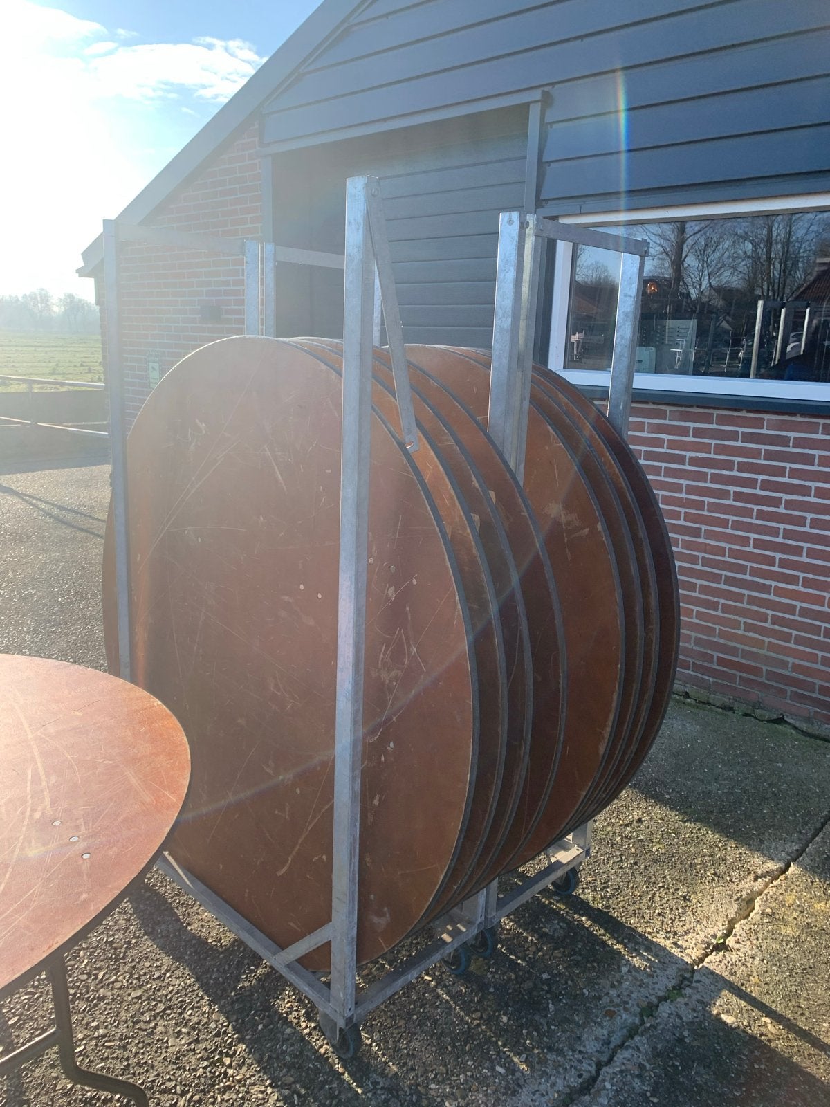 20 Horeca Klaptafels Rond 120cm met 2 Trolleys en 40 Rokken, Ophalen of Verzenden, Gebruikt, Meubilair