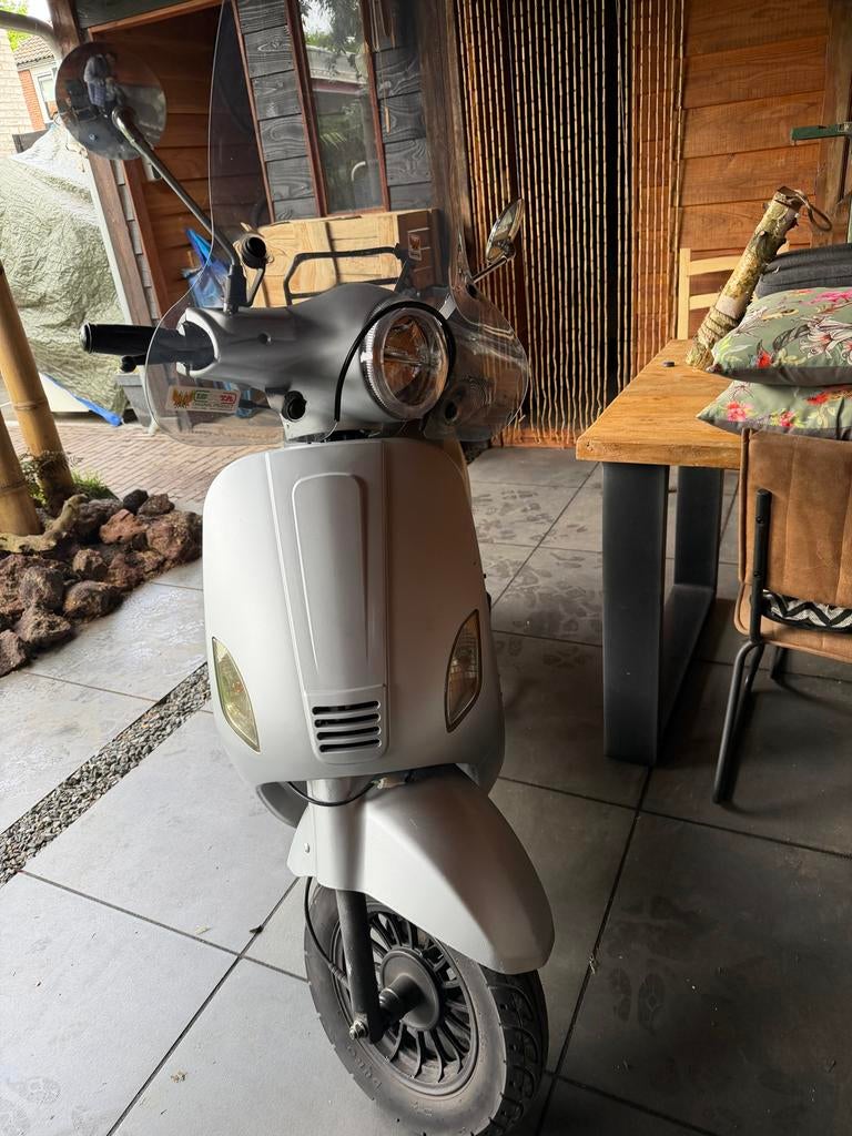 Schade scooter opknappen (START NIET MEER), Ophalen, Zo goed als nieuw, Benzine, Overige merken