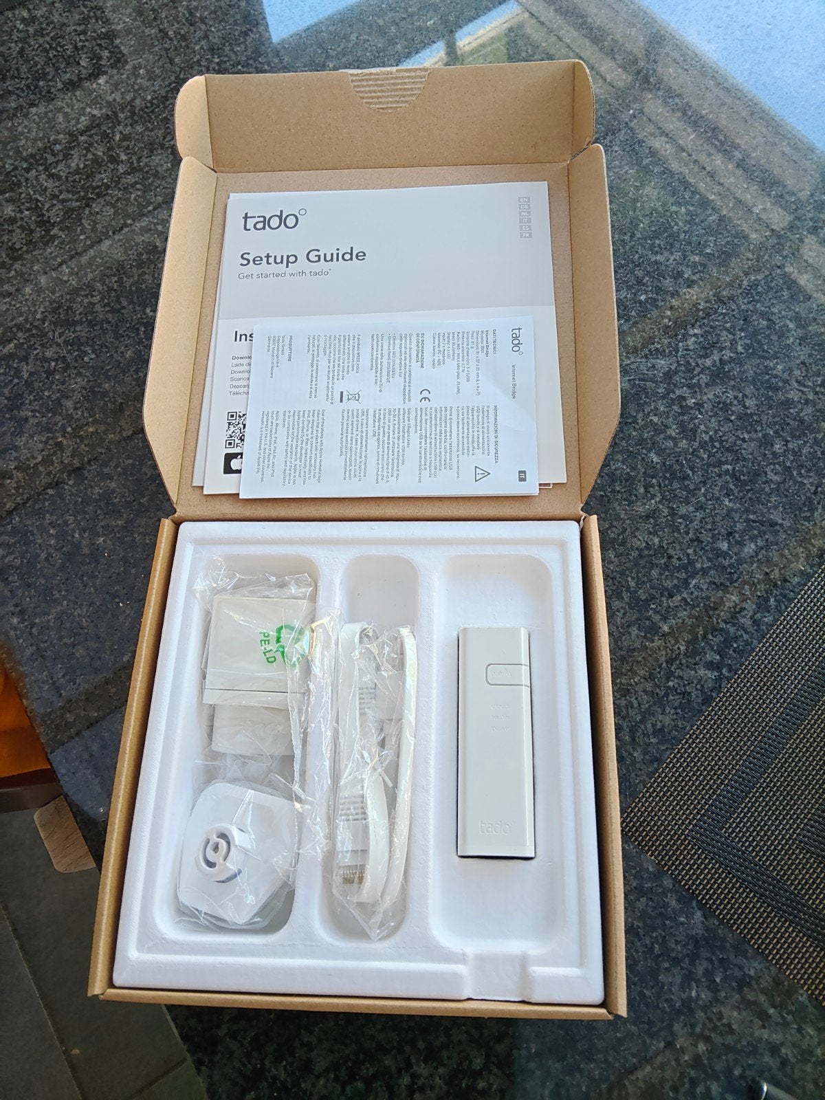 Complete Tado Slimme Thermostaat Set (Bridge + V2/V3+ Thermo, Ophalen, Slimme thermostaat, Zo goed als nieuw