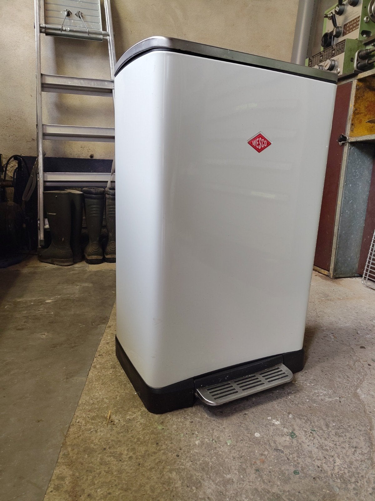 Wesco Prullenbak met Pedaal en Dubbele Inhoud, 40 liter of meer, Ophalen, Gebruikt, Met pedaal