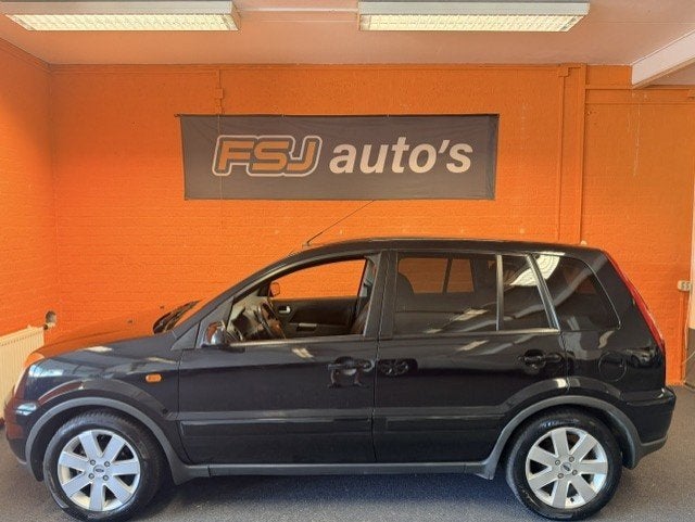 Ford Fusion 1.6 16V / FUTURA-SPORT / LEDER / AIRCO!, Auto's, Ford, Voorwielaandrijving, 1596 cc, Gebruikt, Zwart