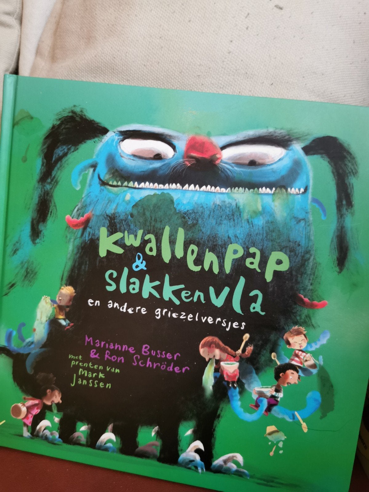Marianne Busser - Kwallenpap & slakkenvla, Ophalen of Verzenden, Zo goed als nieuw, Marianne Busser; Ron Schröder